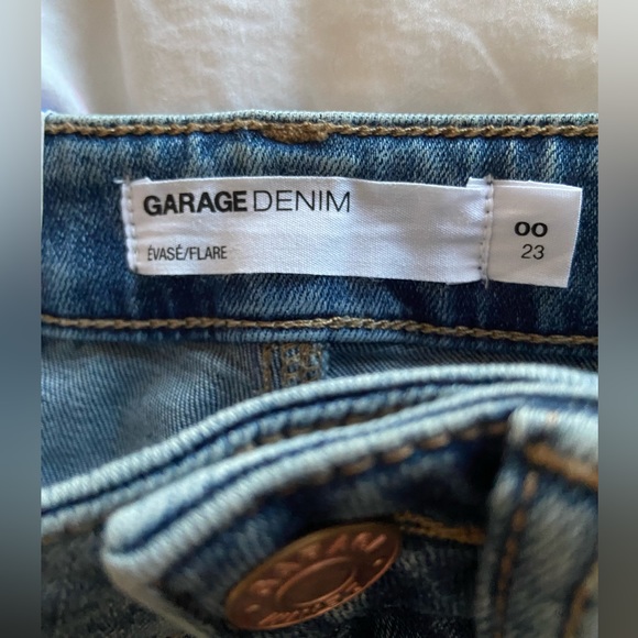 Garage Blue Flare Jeans NWT - Picture 3 of 4